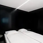 Premium Two Bedroom Burin 100 By Locap Group Apartmán