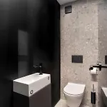 Premium Two Bedroom Burin 100 By Locap Group Apartmán