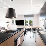 Premium Two Bedroom Burin 100 By Locap Group Apartmán *