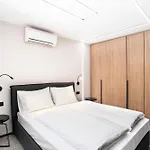 Apartmán Premium Two Bedroom Burin 100 By Locap Group *