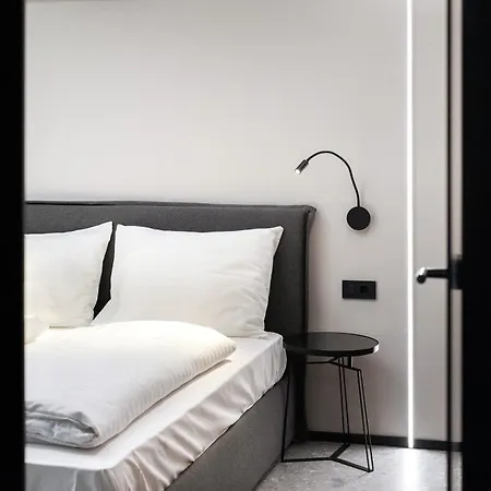 Premium Two Bedroom Burin 100 By Locap Group Апартаменты *