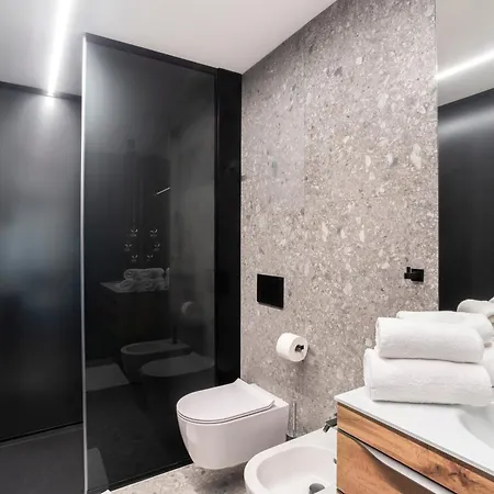 Premium Two Bedroom Burin 100 By Locap Group