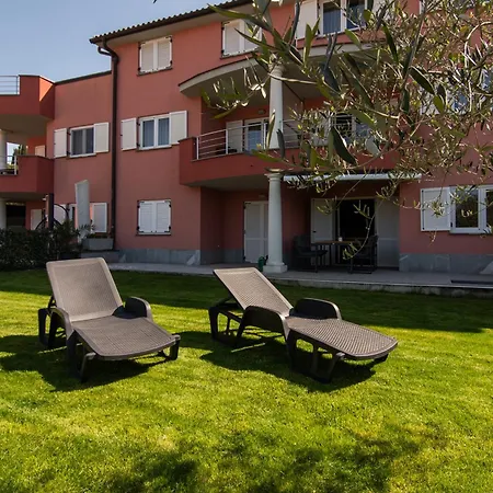 Apartmán Premium Two Bedroom Burin 100 By Locap Group *