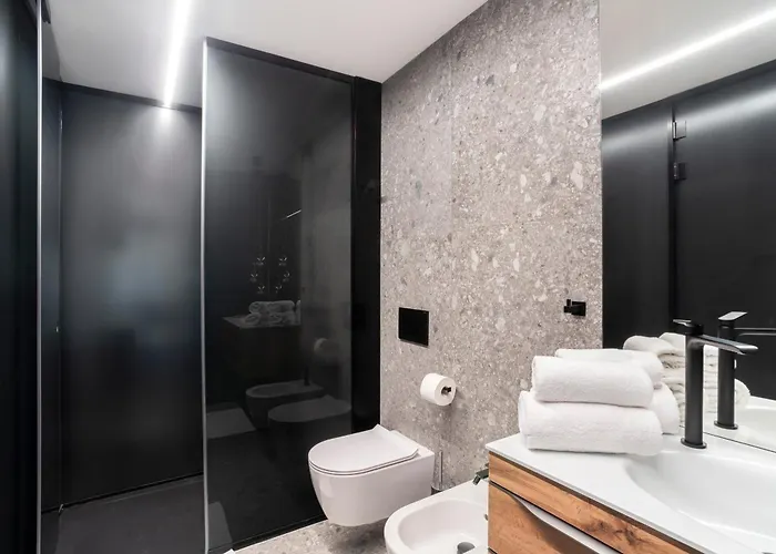 Premium Two Bedroom Burin 100 By Locap Group